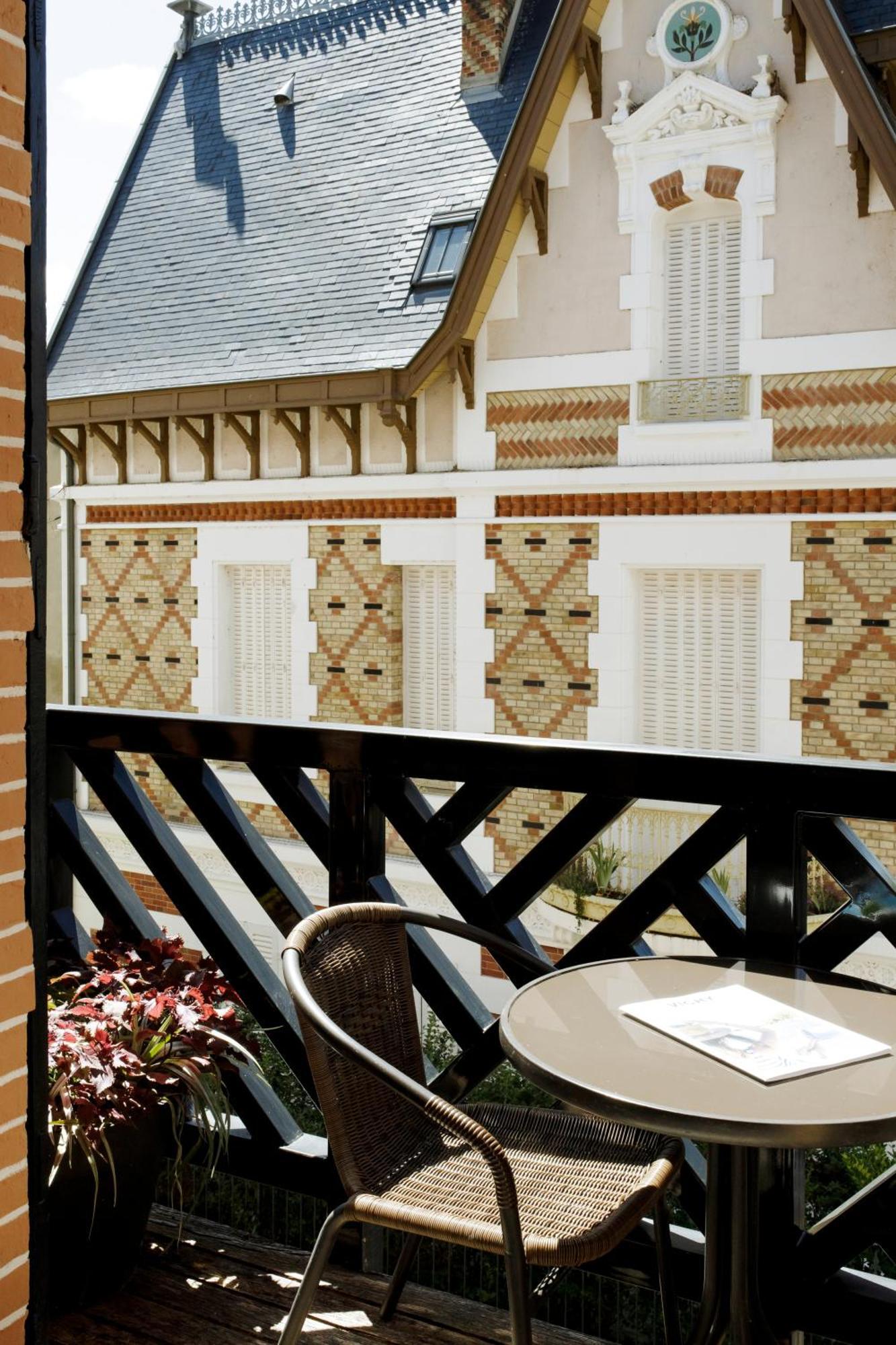 Maison Decoret - Relais & Chateaux Виши Экстерьер фото